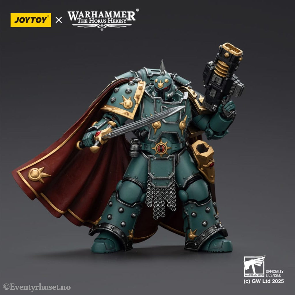 Warhammer 40,000: Sons of Horus Action Figure Legion Champion 12 cm Toys