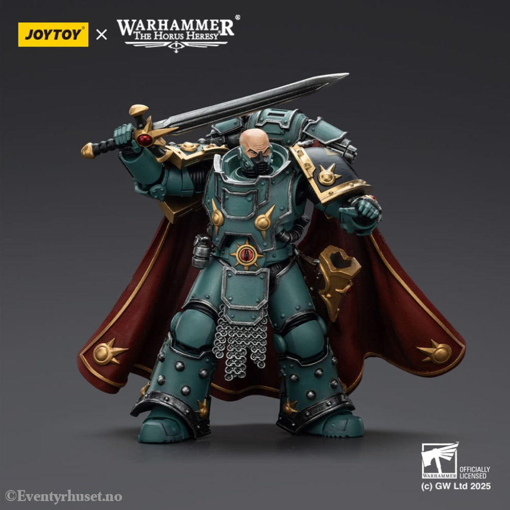Warhammer 40,000: Sons of Horus Action Figure Legion Champion 12 cm Toys