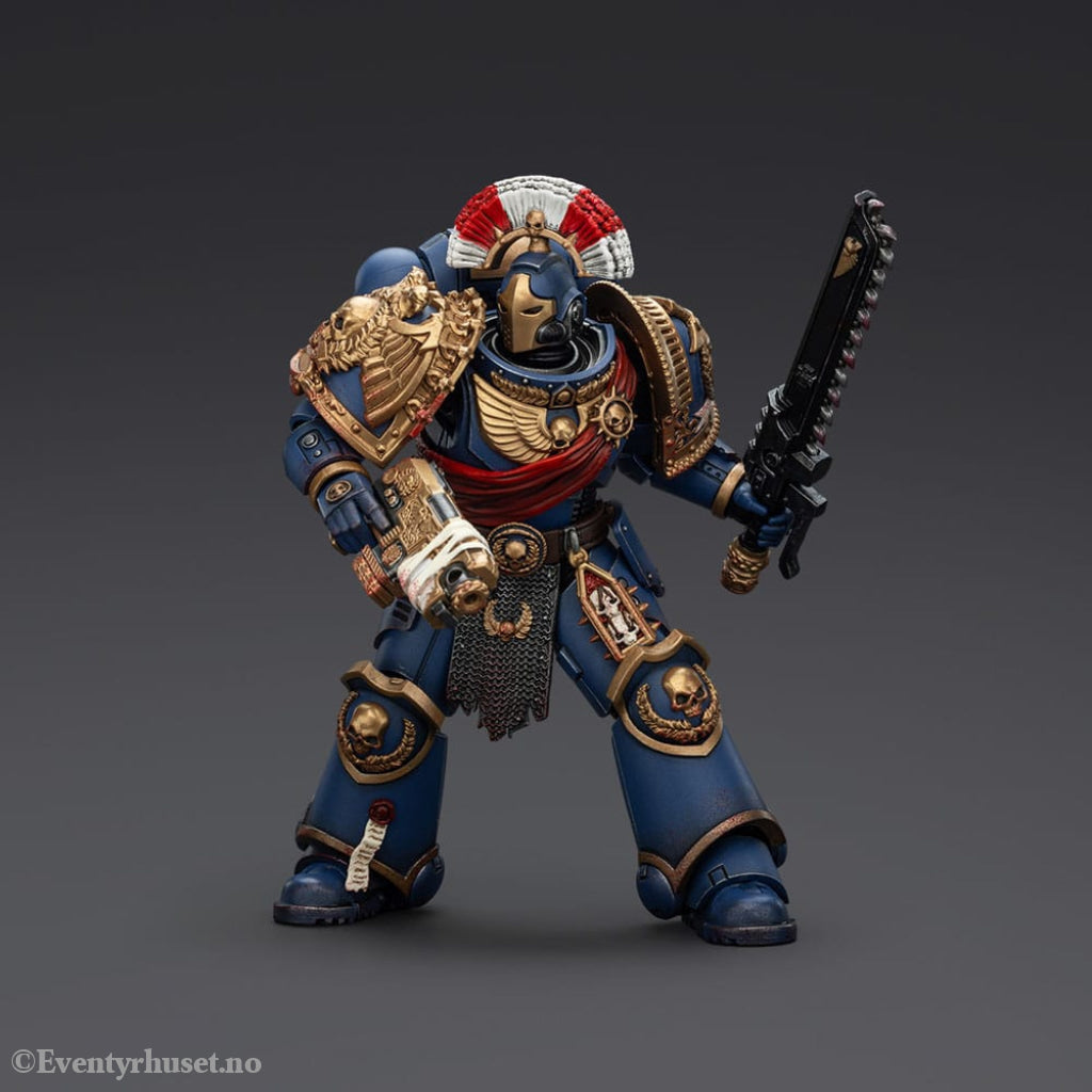 Warhammer 40,000: Space Marine 2 Action Figure Ultramarines Relic Secundus Armour 20 cm Toys
