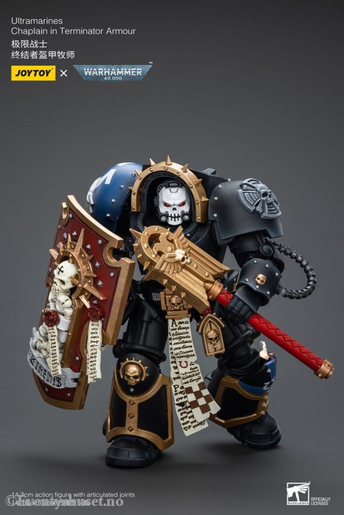 Warhammer 40k Action Figure 1/18 Ultramarines Chaplain in Terminator Armour 12 cm Toys