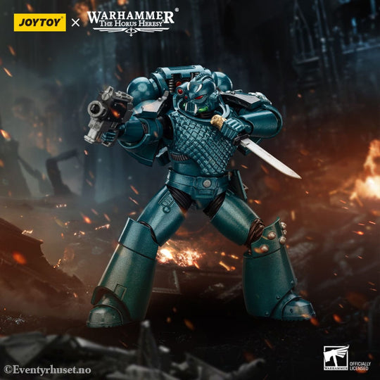 Warhammer The Horus Heresy Action Figure Alpha Legion Head hunter With Banestrike Combi-Bolter And Power Dagger 20 cm