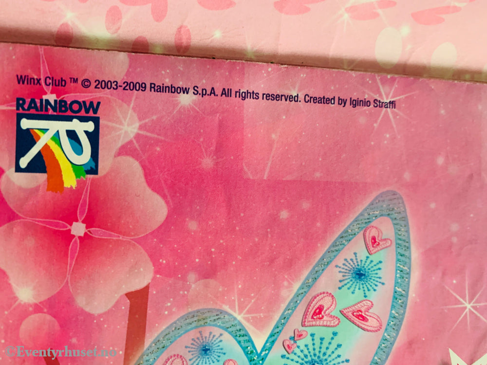 Winx Club Believix Panini klistremerkealbum med mange klistremerker i albumet og separat! Klistremerkealbum