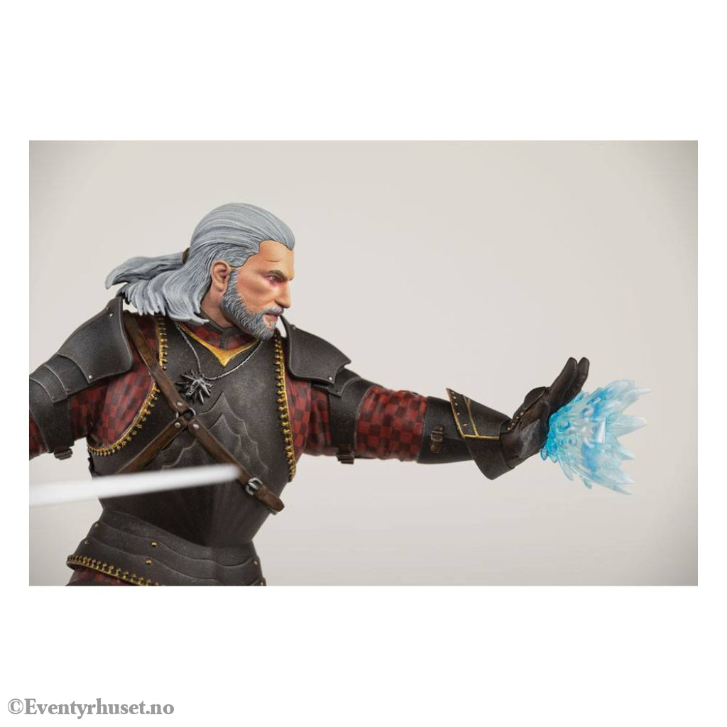 Witcher 3 Wild Hunt PVC Statue Geralt Toussaint Tourney Armor 20 cm Collectibles