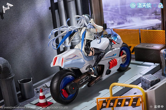 Vsinger PVC Statue 1/7 Vsinger Luo Tianyi Retro-Future Storm Driver Ver. 23 cm