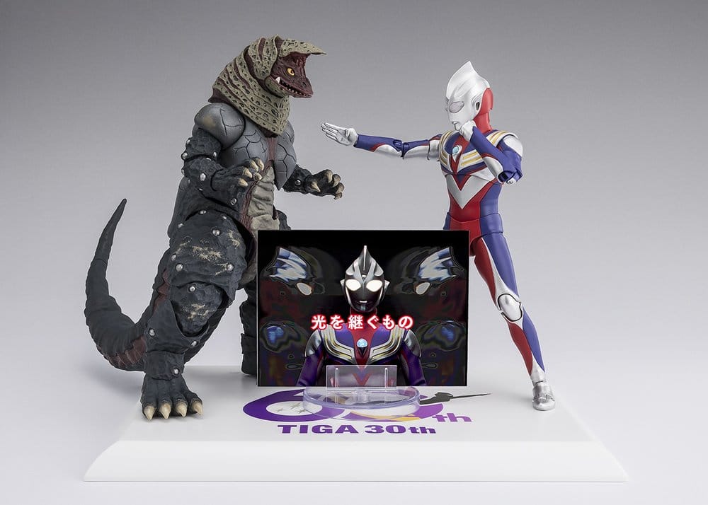 Ultraman Series S.H.Figuarts Shinkocchou Seihou Action Figure Golza 30th Anniversary Edition 15 cm