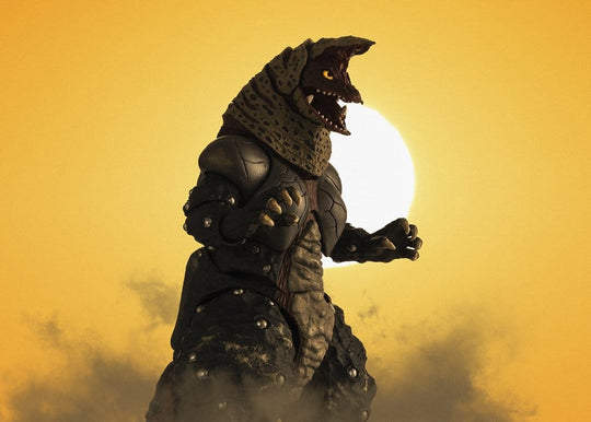 Ultraman Series S.H.Figuarts Shinkocchou Seihou Action Figure Golza 30th Anniversary Edition 15 cm