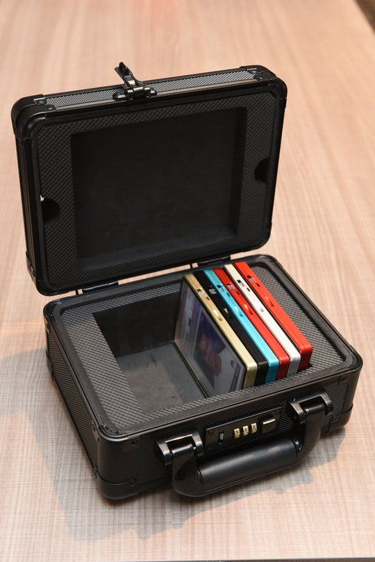 Evoretro Graded Card Display and Carry Case with Display Window Black