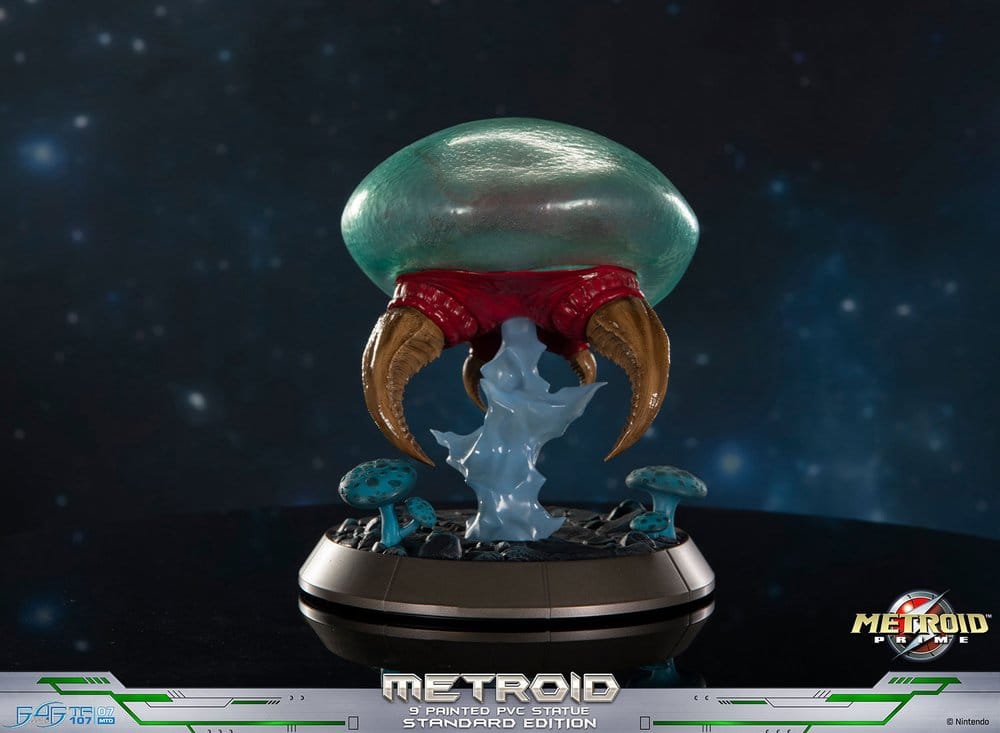 Metroid Prime PVC Figure Metroid (Standard) (Glow in the Dark) 21 cm