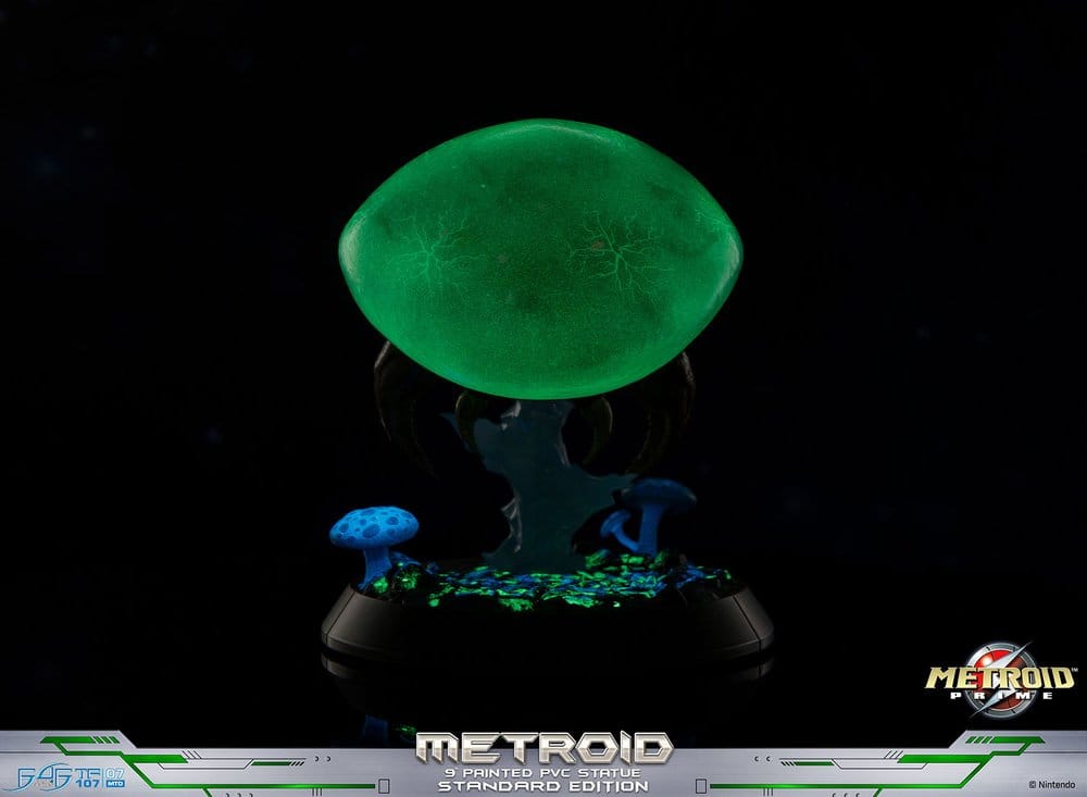 Metroid Prime PVC Figure Metroid (Standard) (Glow in the Dark) 21 cm