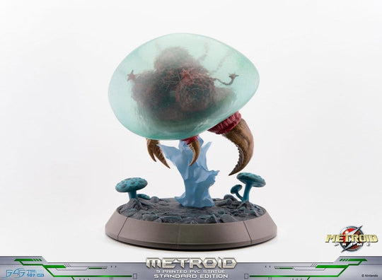 Metroid Prime PVC Figure Metroid (Standard) (Glow in the Dark) 21 cm