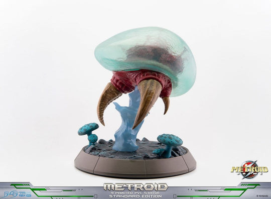 Metroid Prime PVC Figure Metroid (Standard) (Glow in the Dark) 21 cm