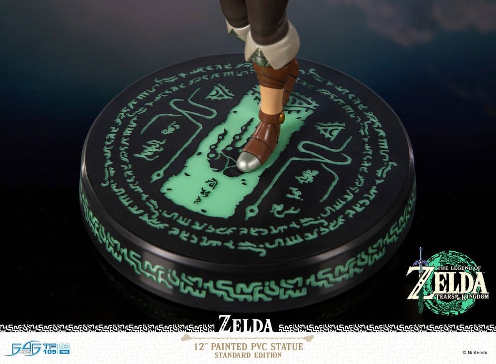 The Legend of Zelda: Tears of the Kingdom PVC Figure Zelda 31 cm