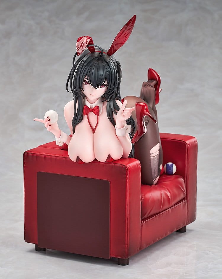 Azur Lane PVC Figure 1/7 Taihou: Fun on the Baize - Illustration Ver. 22 cm