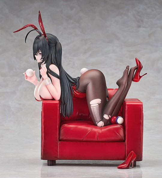 Azur Lane PVC Figure 1/7 Taihou: Fun on the Baize - Illustration Ver. 22 cm