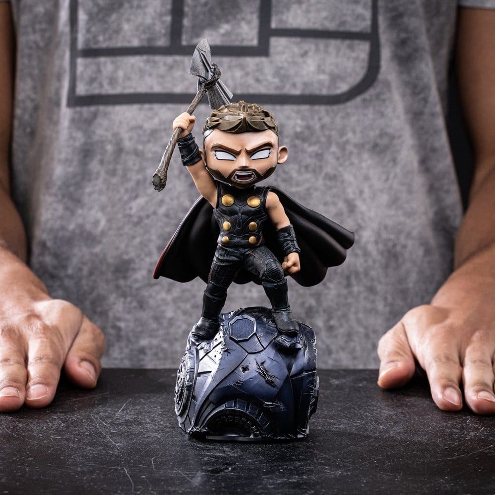 Avengers: Doomsday MiniCo Mini Figure Thor Odinson 23 cm