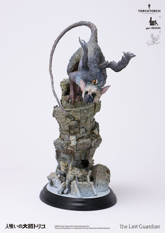 The Last Guardian Art Statue Trico by Akishi Ueda 50 cm