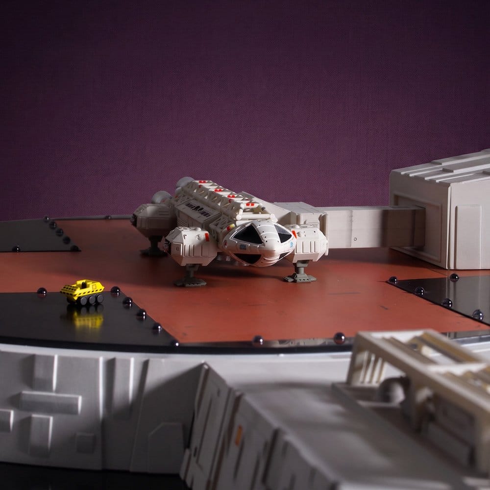 Space 1999 Playset Landing Pad (with Eagle Transporter) 46 cm