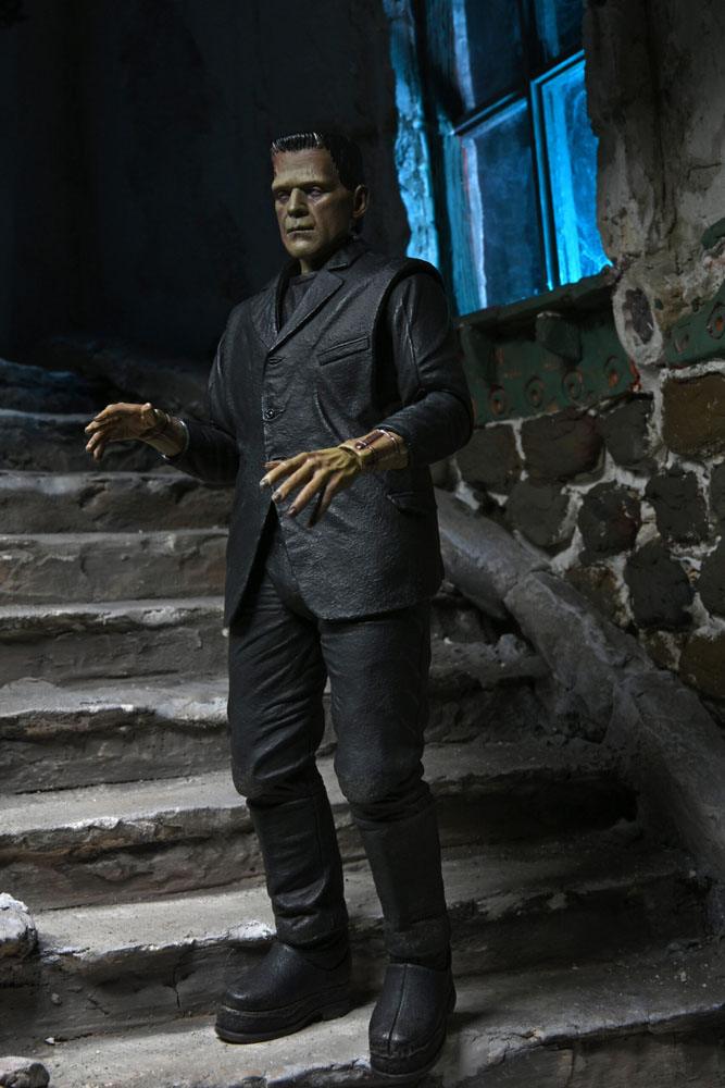 Universal Monsters Action Figure Ultimate Frankenstein's Monster (Color) 18 cm