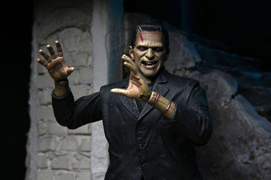 Universal Monsters Action Figure Ultimate Frankenstein's Monster (Color) 18 cm