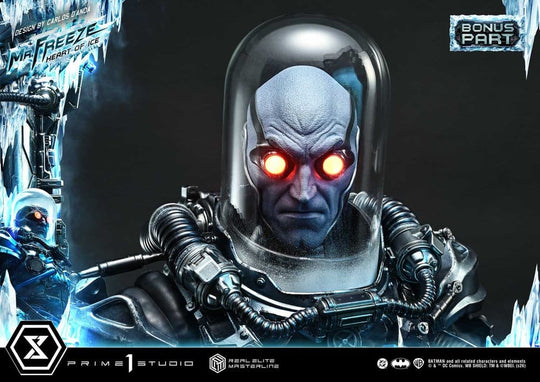 DC Comics Real Elite Masterline Series Statue 1/3 Batman (Comics) Mr. Freeze Heart of Ice (Design by Carlos D'Anda) Deluxe Bonus Version 82 cm