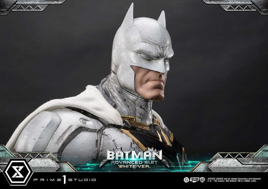 DC Comics Ultimate Museum Masterline Statue Batman Advanced Suit White Version (Design By Josh Nizzi) 51 cm
