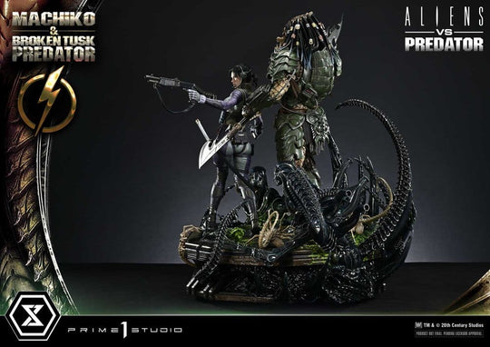 Aliens vs. Predator (Comic) Ultimate Premium Masterline Statue 1/4 Machiko & Broken Tusk Predator 79 cm