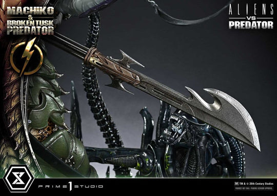 Aliens vs. Predator (Comic) Ultimate Premium Masterline Statue 1/4 Machiko & Broken Tusk Predator 79 cm