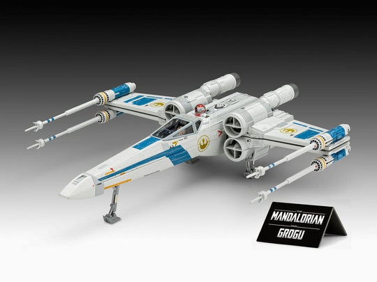 Star Wars The Mandalorian and Grogu Revell Model Kit 1/57 New Republic X-Wing Fighter 22 cm
