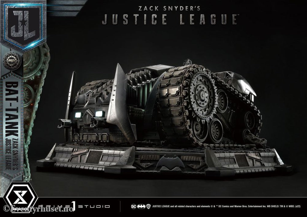 Zack Snyder’s Justice League Museum Masterline Diorama Bat-Tank 36 cm Collectibles