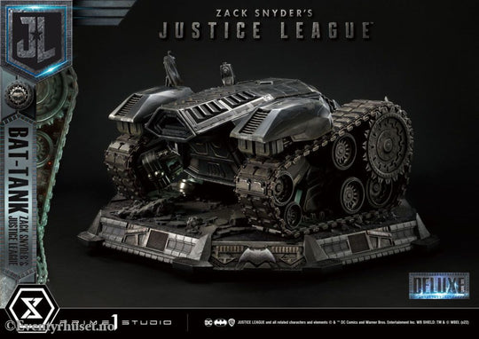 Zack Snyder’s Justice League Museum Masterline Diorama Bat-Tank Deluxe Version 36 cm Collectibles