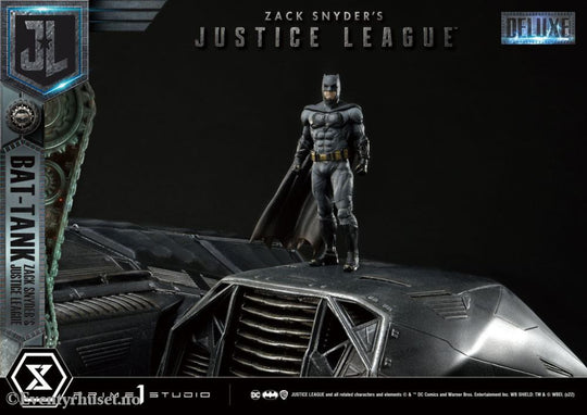 Zack Snyder’s Justice League Museum Masterline Diorama Bat-Tank Deluxe Version 36 cm Collectibles