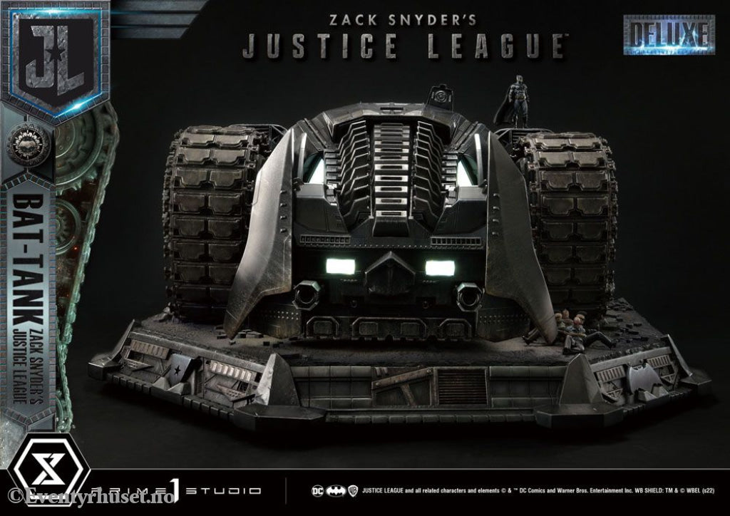 Zack Snyder’s Justice League Museum Masterline Diorama Bat-Tank Deluxe Version 36 cm Collectibles
