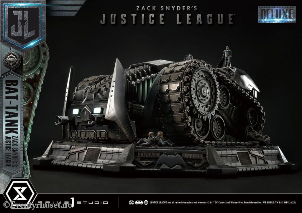 Zack Snyder’s Justice League Museum Masterline Diorama Bat-Tank Deluxe Version 36 cm Collectibles