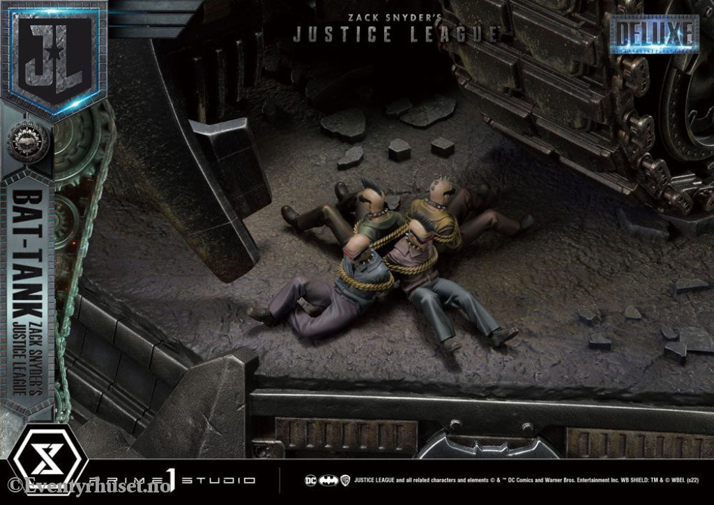 Zack Snyder’s Justice League Museum Masterline Diorama Bat-Tank Deluxe Version 36 cm Collectibles