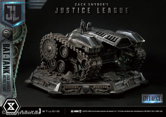 Zack Snyder’s Justice League Museum Masterline Diorama Bat-Tank Deluxe Version 36 cm Collectibles