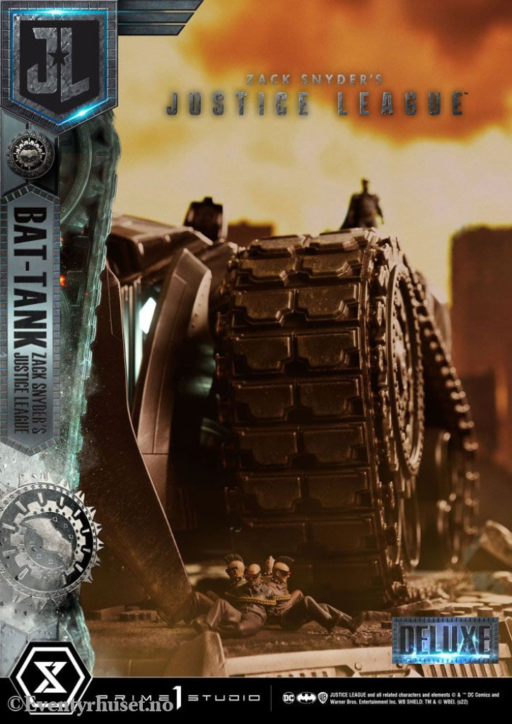 Zack Snyder’s Justice League Museum Masterline Diorama Bat-Tank Deluxe Version 36 cm Collectibles